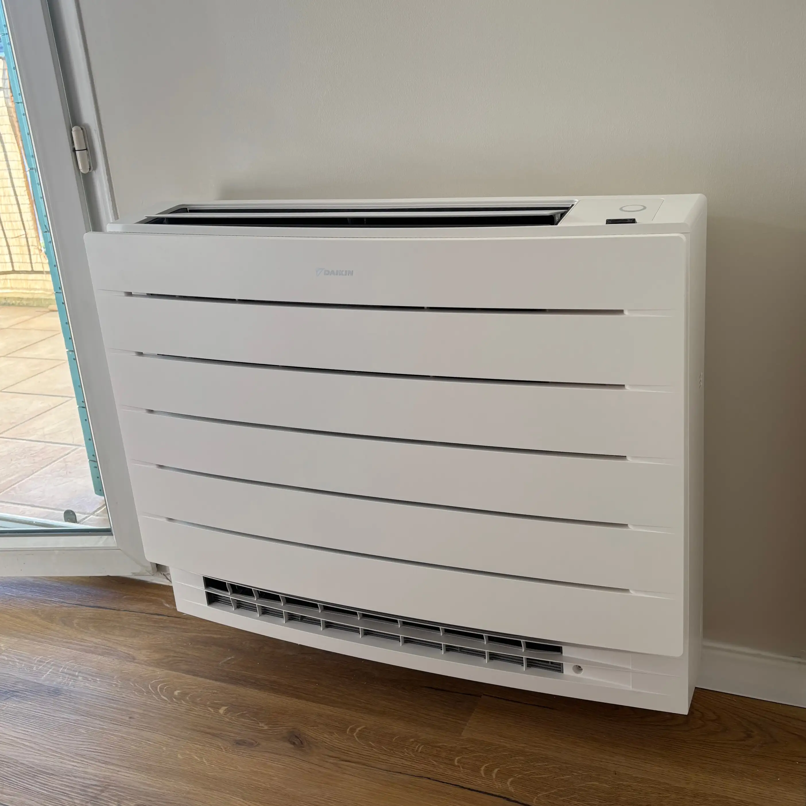 Installation d'une Climatisation Réversible Daikin en Console à St Cyr-sur-Mer
