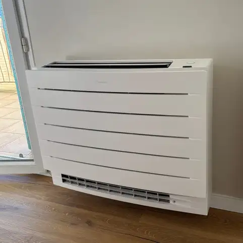 installation-d-une-climatisation-reversible-daikin-en-console-a-st-cyr-sur-mer